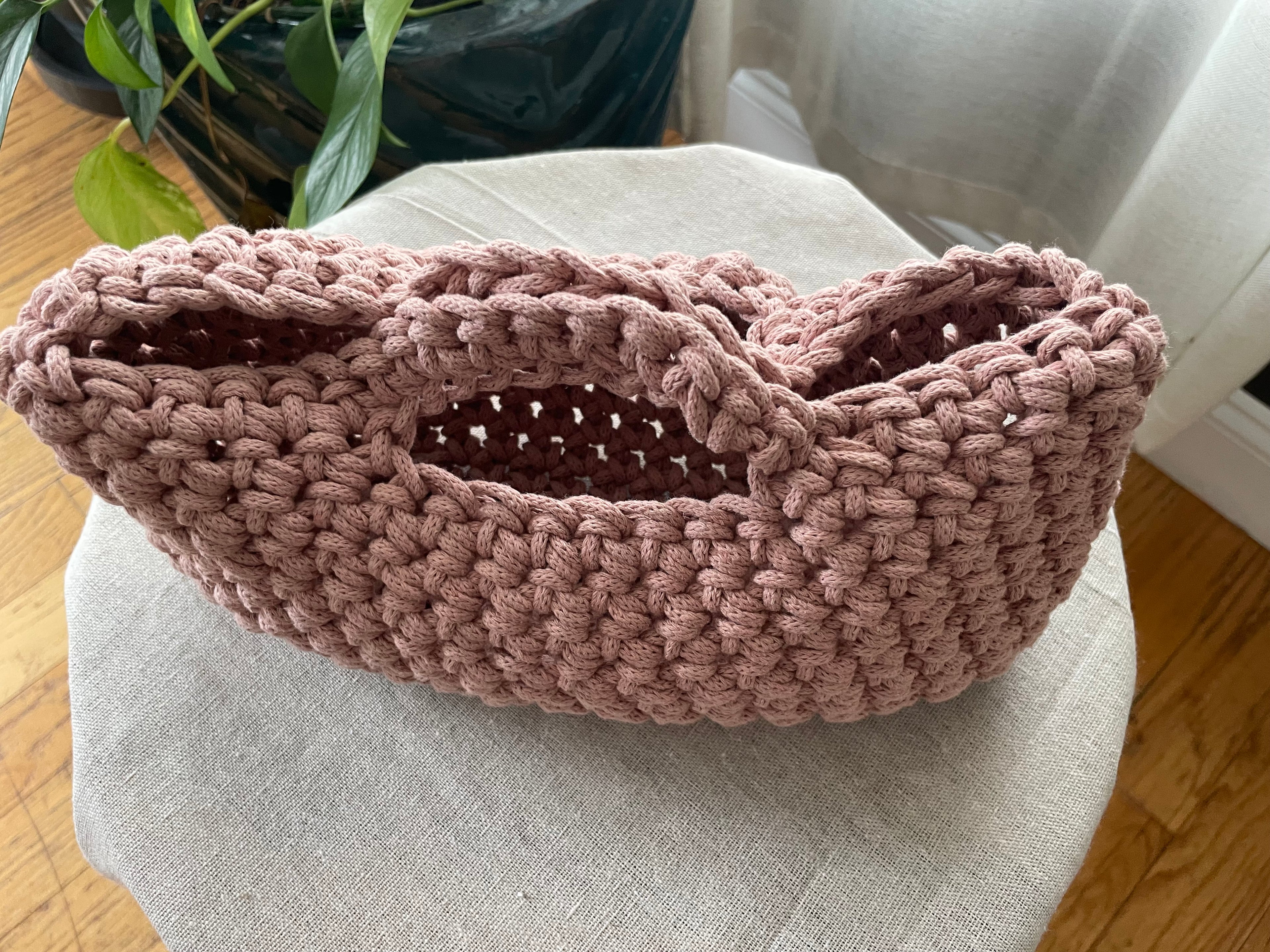 🌸 Solena – Handcrafted Blush Knit Handbag