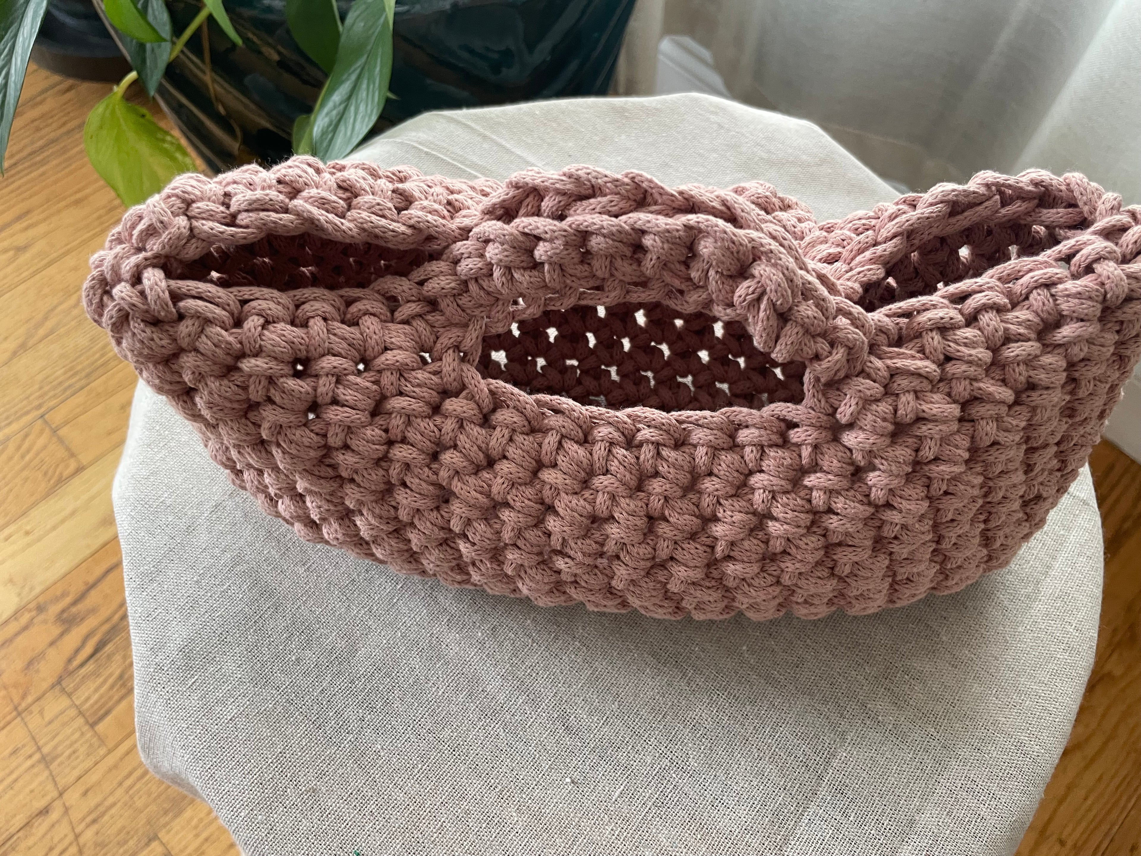 🌸 Solena – Handcrafted Blush Knit Handbag