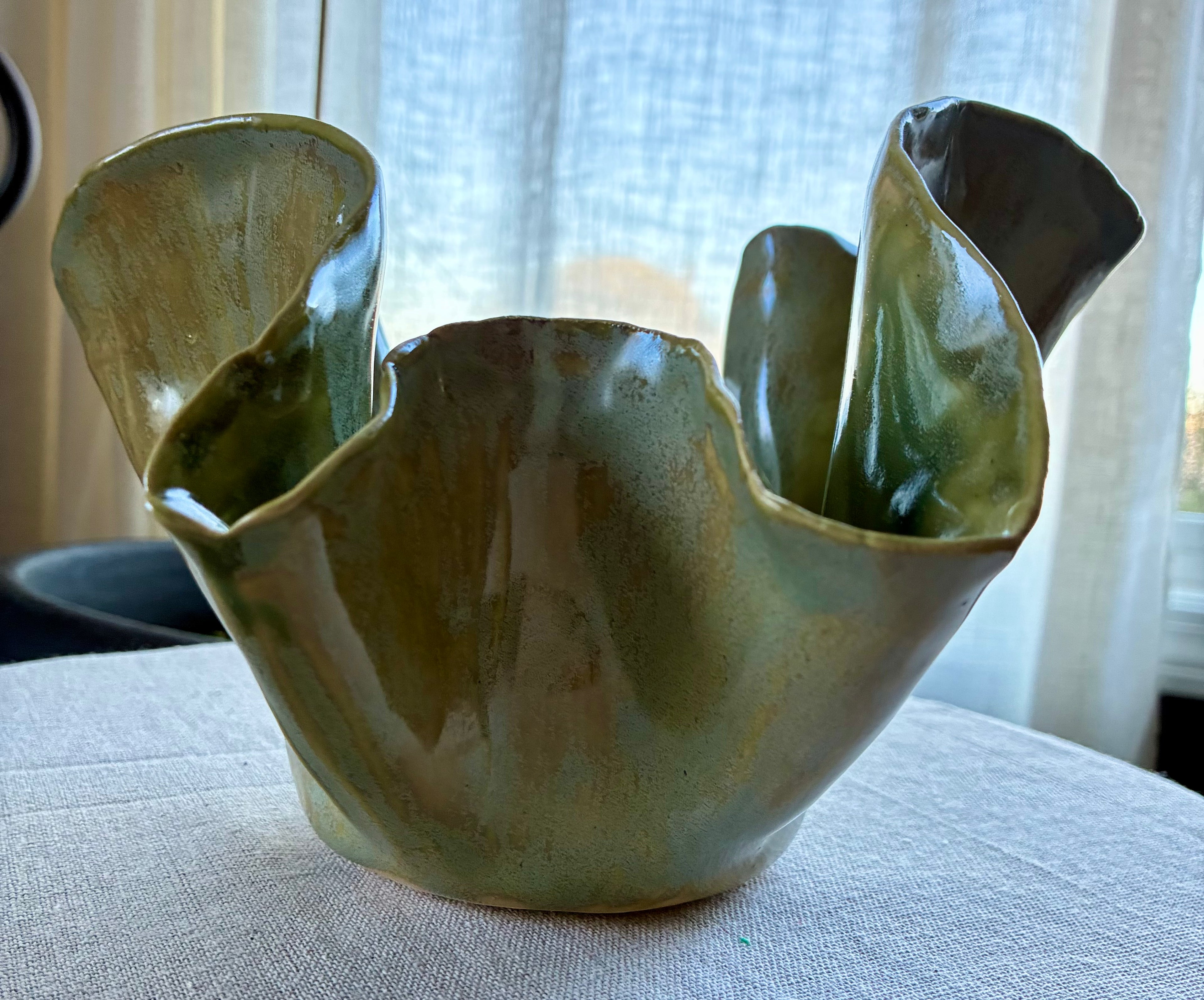 Edera – Sculpted Bloom Vessel