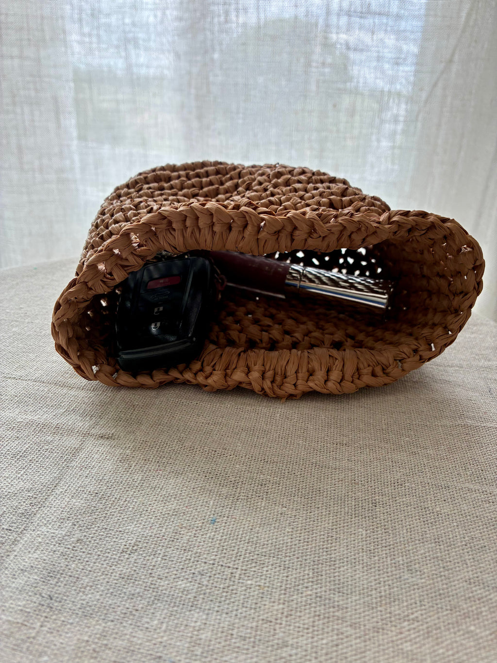 Piccolo Siena – Hand-Crocheted Raffia Clutch