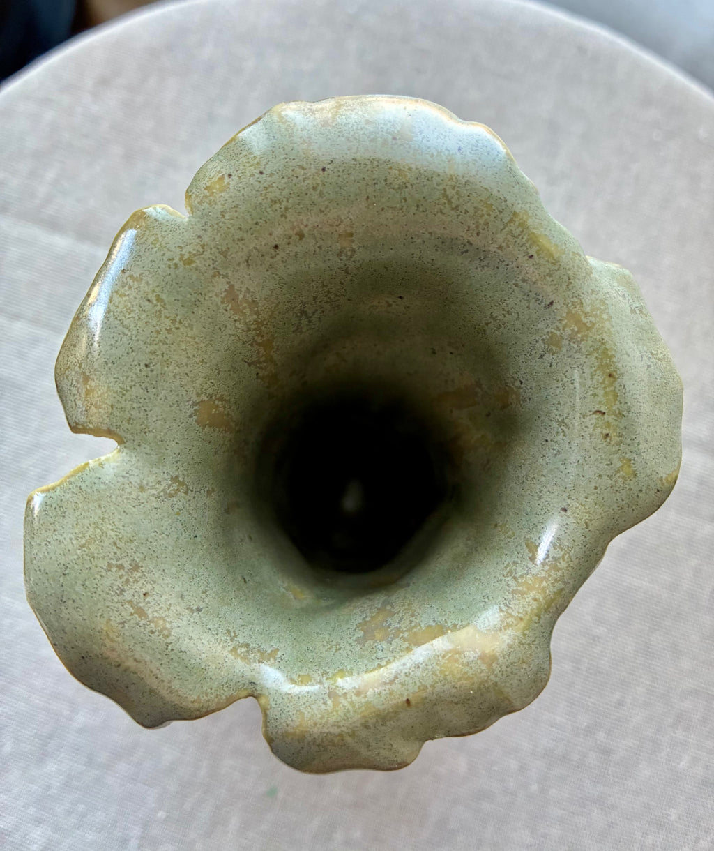 Elisa – Sculpted Vase
