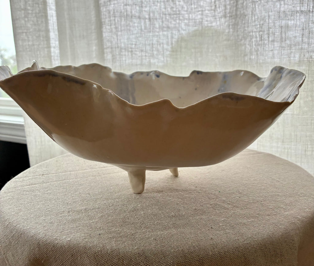 Hydrangea Drift – Sculptural Vessel