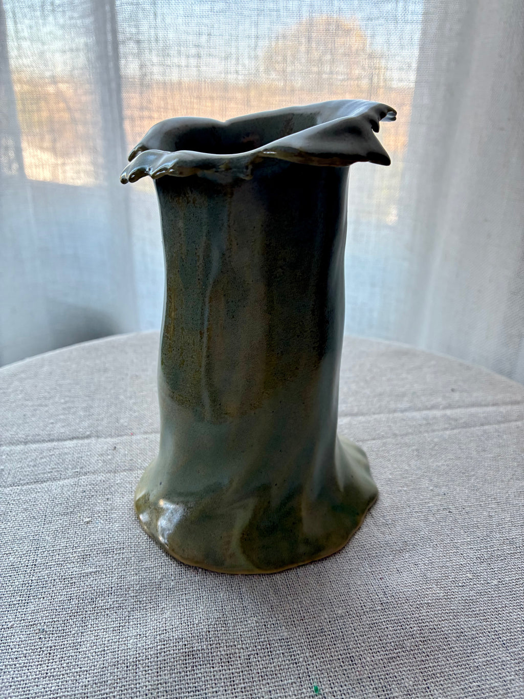 Elisa – Sculpted Vase