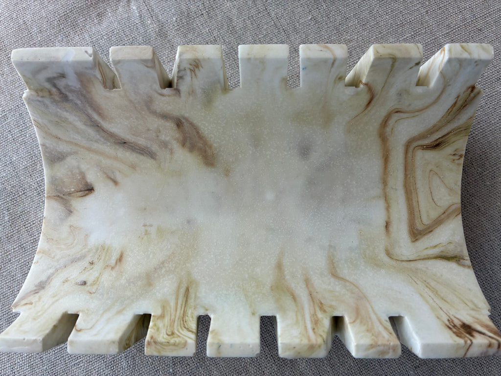 Ivory Strata – Sculpted Wine Cradle