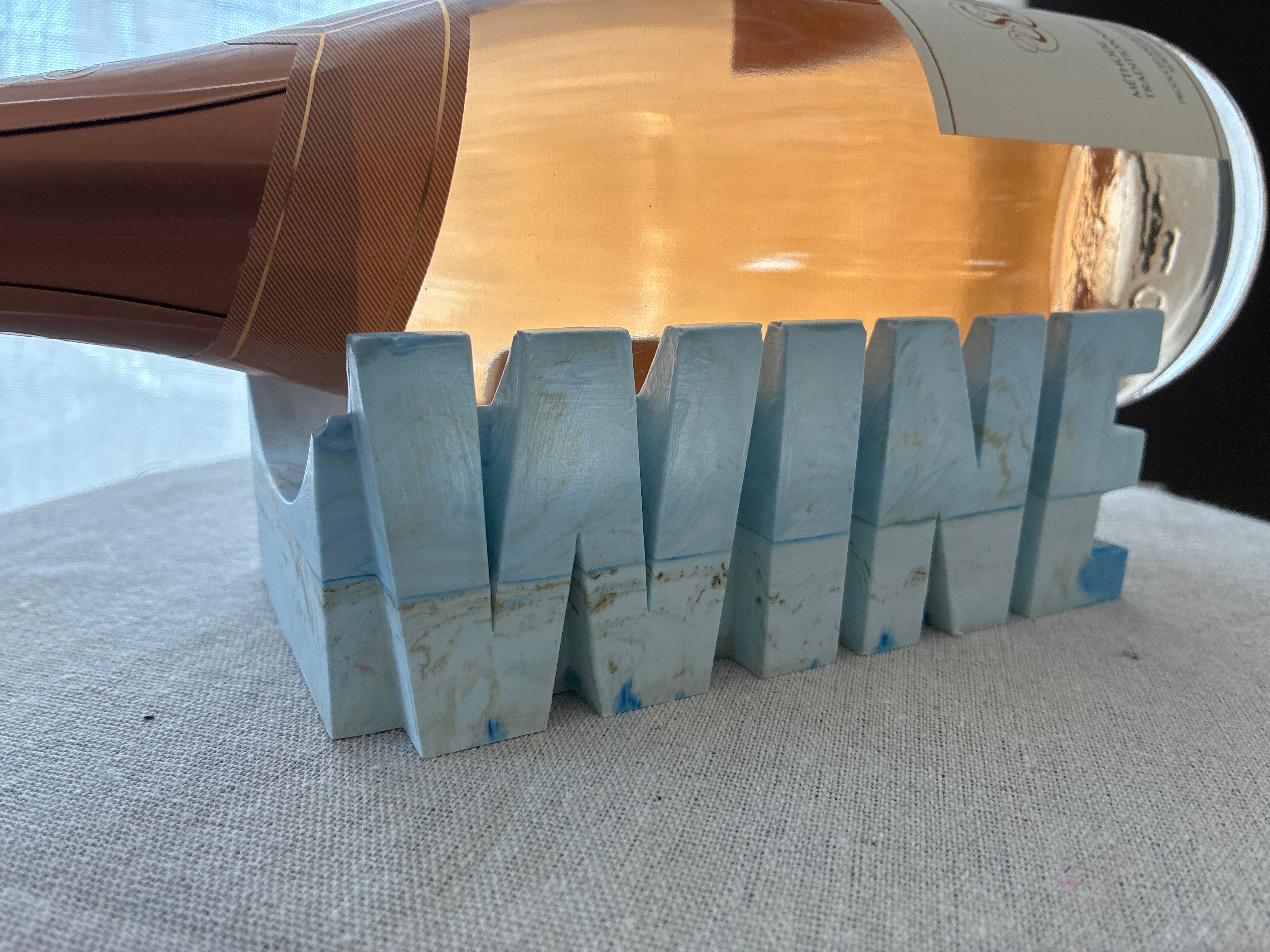 Horizon Wave – Sculpted Coastal Wine Cradle