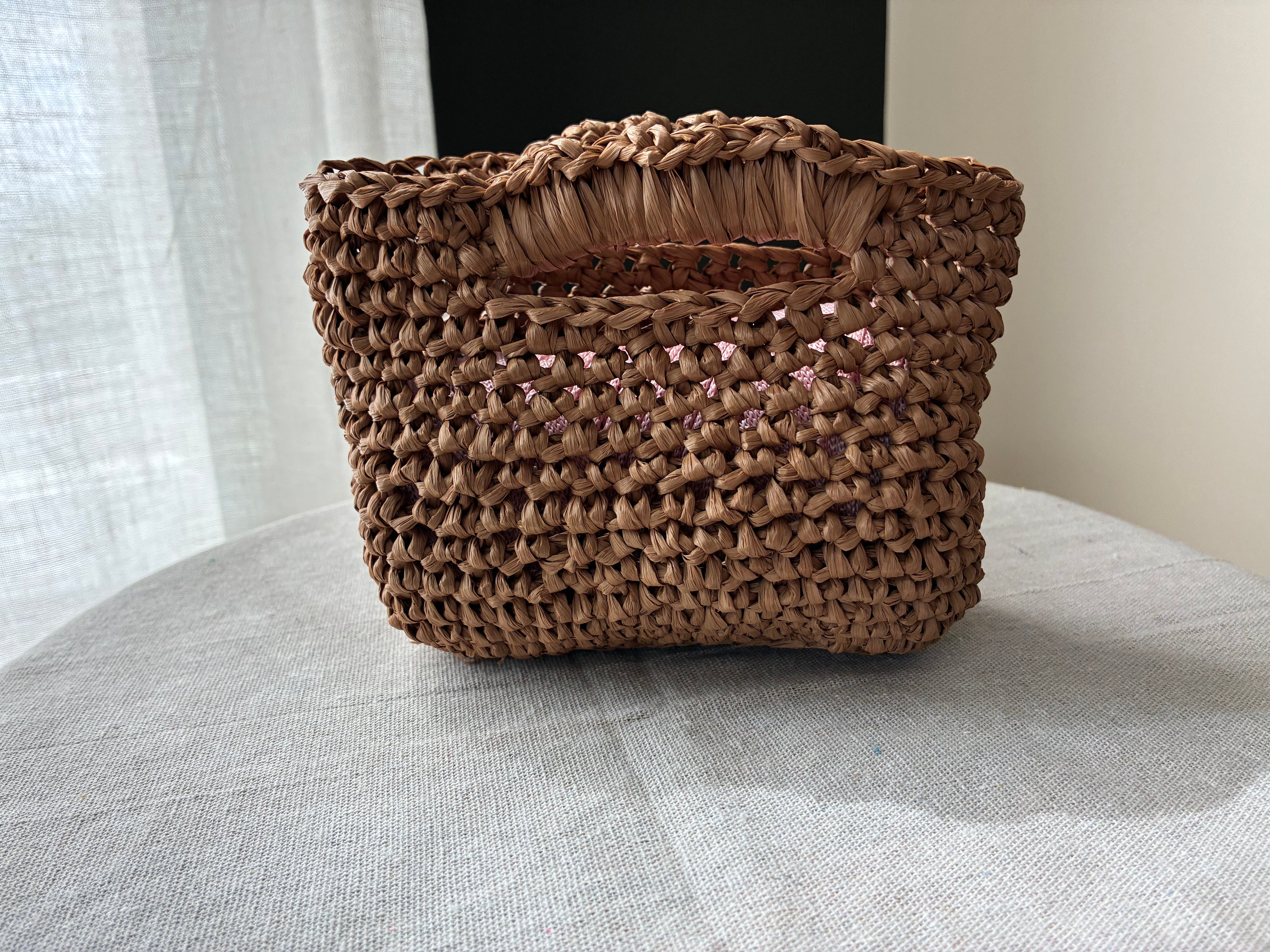 Piccolo Siena – Hand-Crocheted Raffia Clutch