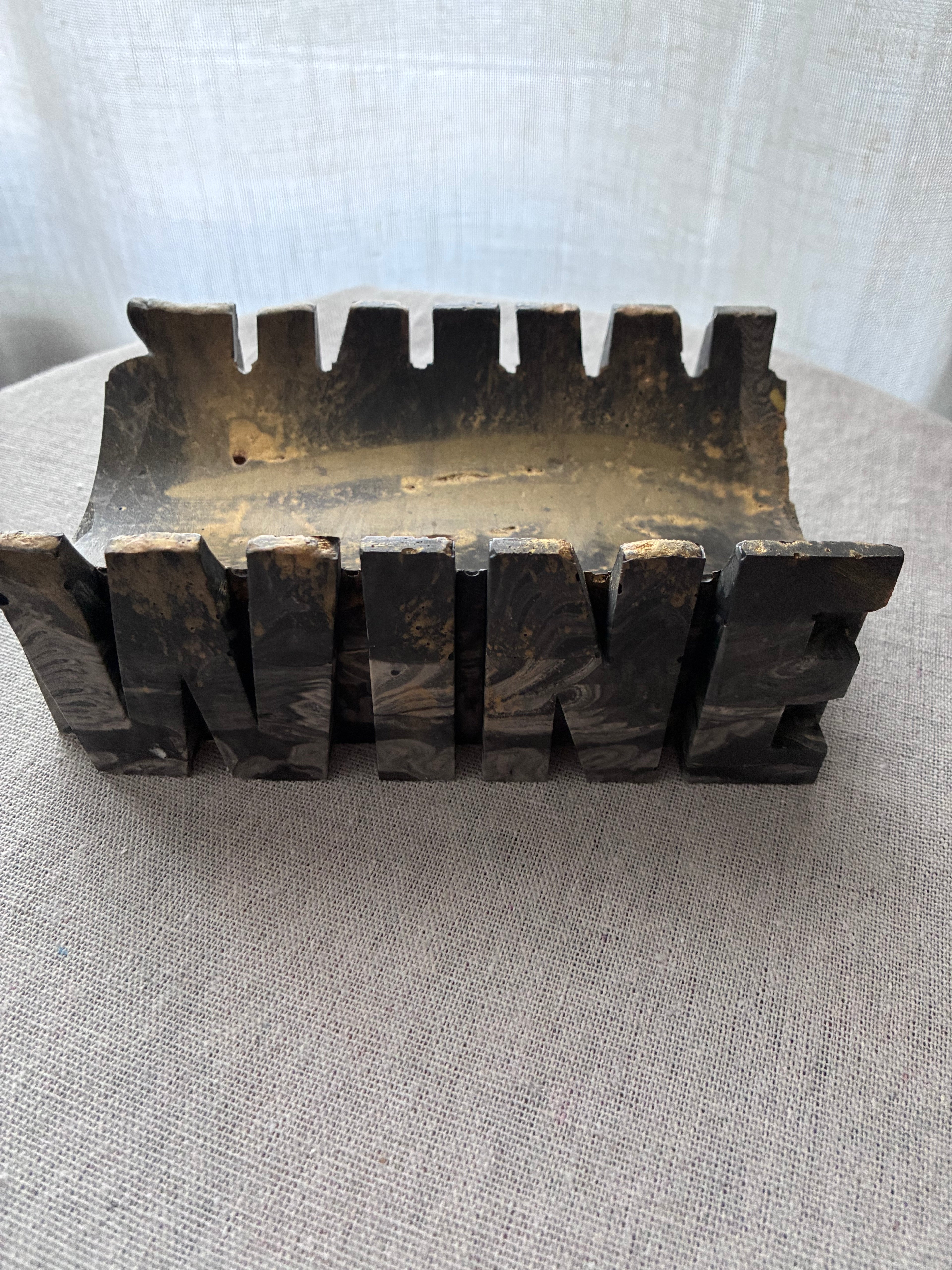 Vintage Reserve – Handcrafted Wine Cradle