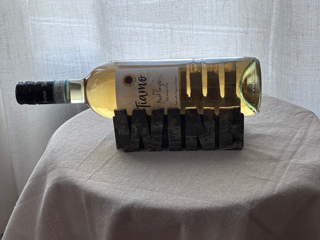 Vintage Reserve – Handcrafted Wine Cradle