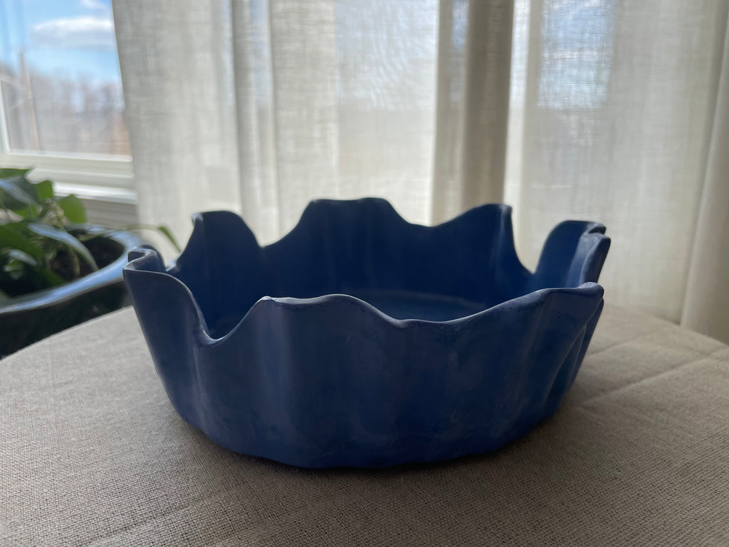 Luna — Sculptural Gypsum Bowl (Hand-Poured, Organic Edge)