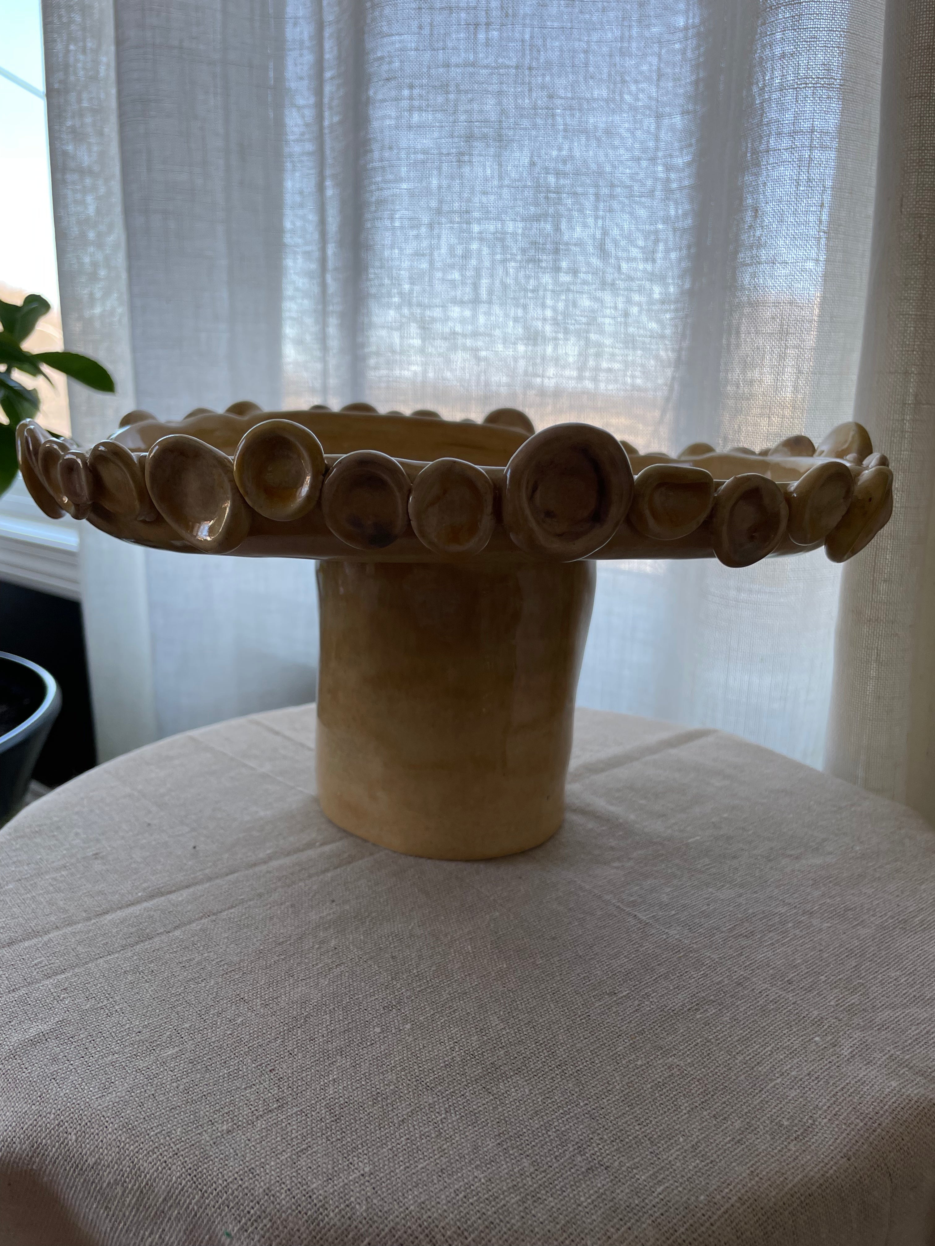 Almafi Pedestal
